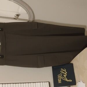 Stylish Green Skirt with Pockets